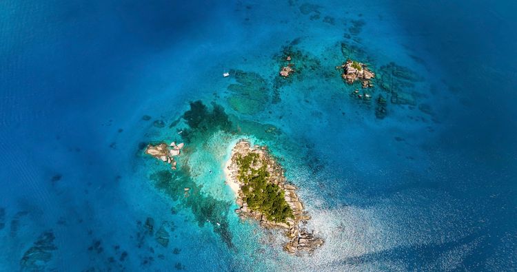 Фото из космоса Кокосовых островов. Сейшелы