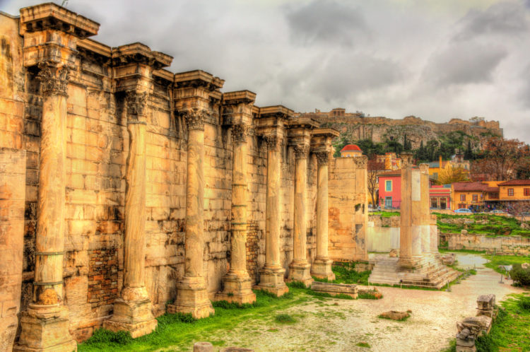 Стены Библиотеки Адриана в Афинах