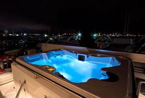 Jacuzzi on the Upper Deck. Can be covered with sun pads too!
