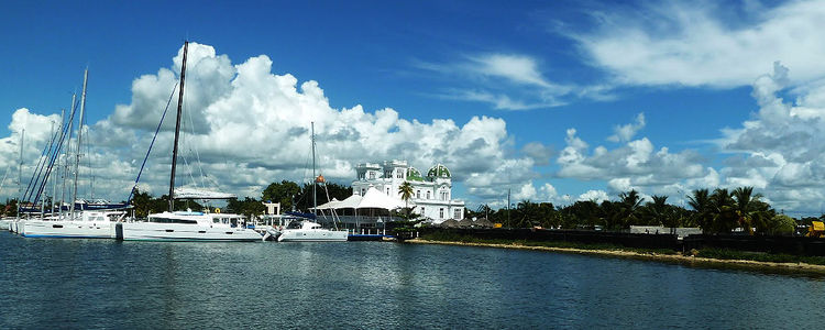 Сьенфуэгос Яхт Клуб Марина. Куба