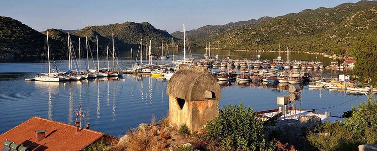 Турецкая деревня Калекаджиз - место паломничества яхтсменов