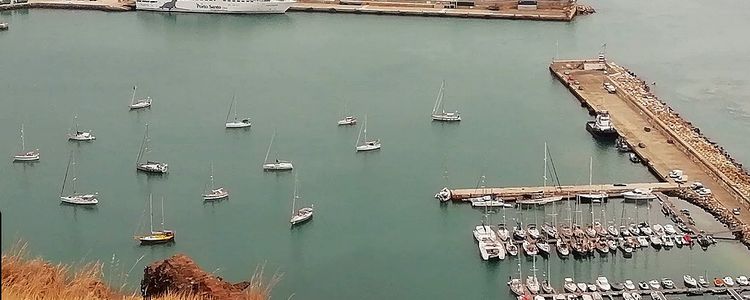 Яхтенная марина Порту-Санту
