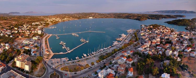 Порто Хели - популярная яхтенная стоянка в заливе Арголикос. Греция