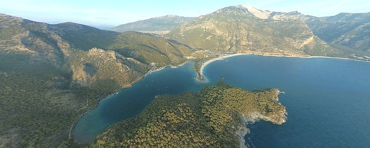 Бухта Голубая лагуна и пляж Кидрак в Олюдениз. Турция