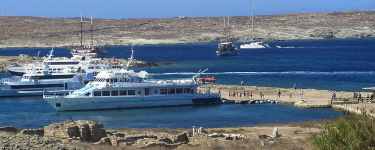 Яхты у острова Делос