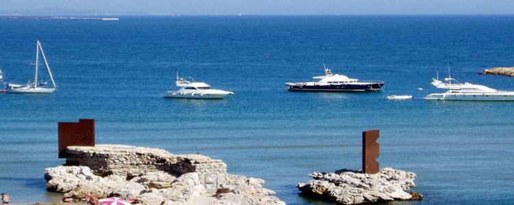 Яхты на Средиземноморском побережье Испании