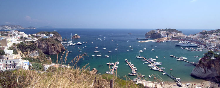 Острова Понца - привлекательный для путешествий на яхтах регион Италии