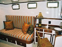 Master Cabin with pullman down
