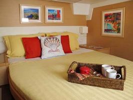 Starboard forward guest suite