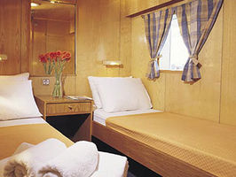 En-Suite Guest Twin Cabin