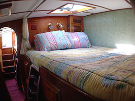 En-Suite Guest Queen Cabin