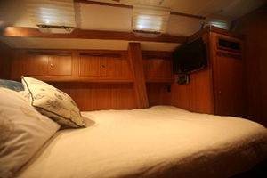 Port Fwd double guest cabin