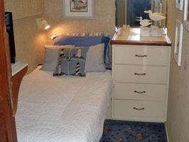 Lighthouse Stateroom with a wide single / small double bed