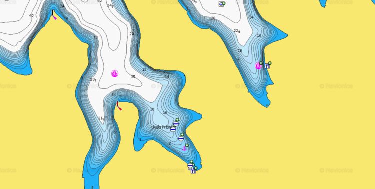 Открыть карту Navionics стоянки яхт на буях в бухте Вира