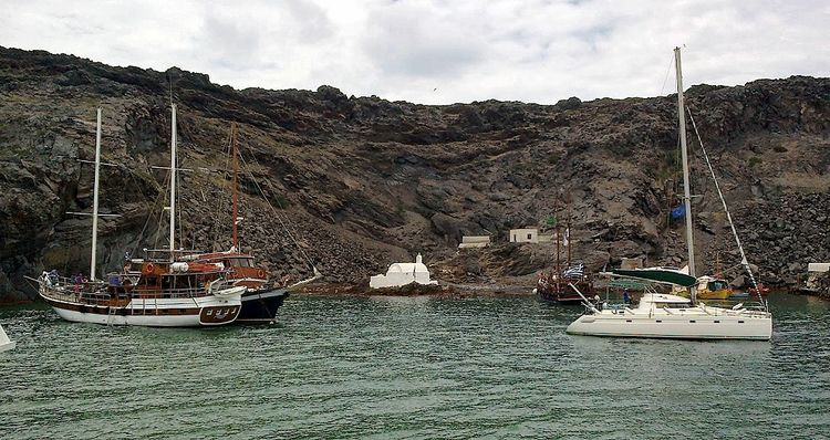 Стоянка яхт на северо-востоке острова Палая Камени