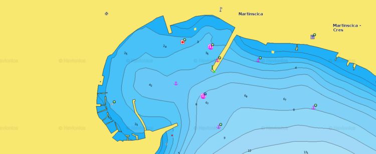 Открыть карту Navionics стоянок яхт в порту Мартиншица