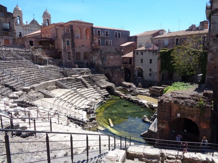 Римский театр и Одеон