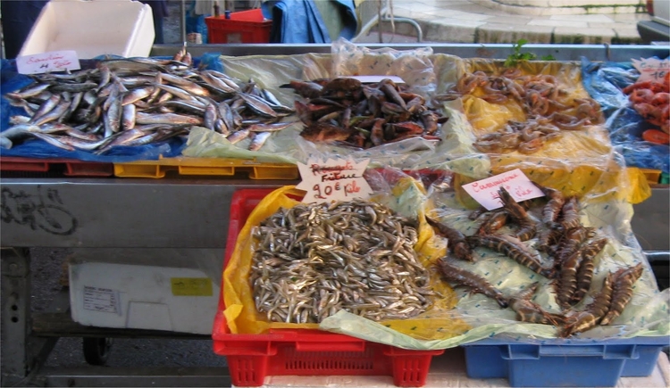 Рыбный рынок.