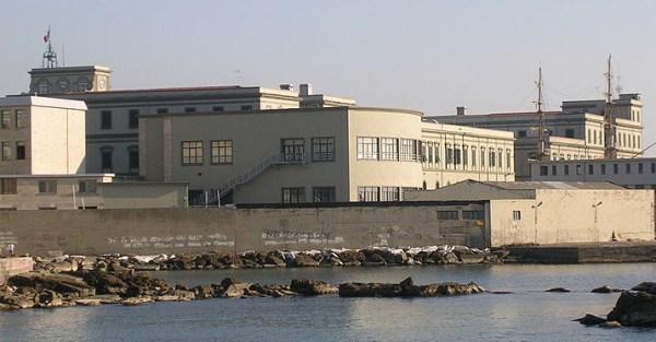 Военно-морская академия