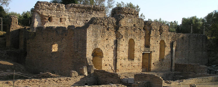 Руины виллы Нерона в Анцио