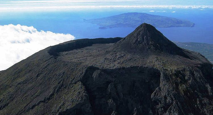 Вершина вулкана Пику