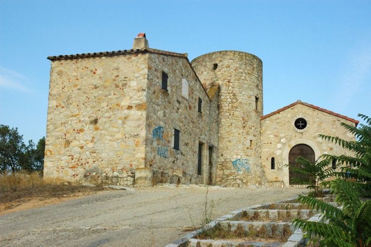 Часовня Святой Барбары, дом отшельника и башня, фото Josep-Renalias