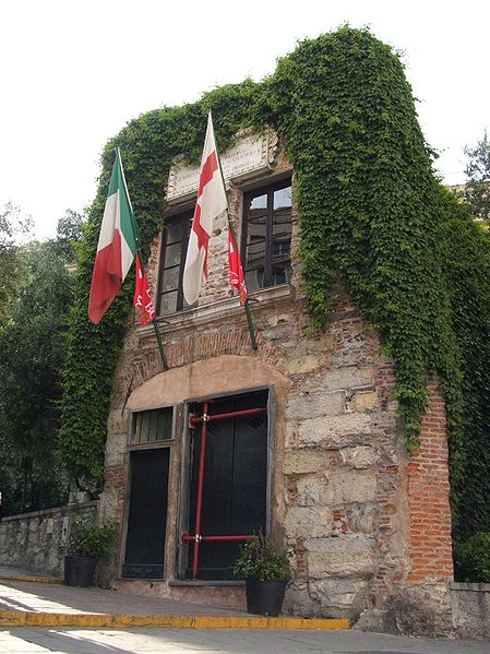Фасад дома Христофора Колумба в Генуе Rinina25Twice25