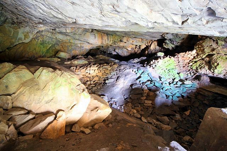 Пещера Зас
