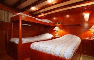 Guest cabin with pulman