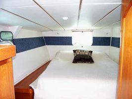The forward guest queen cabin
