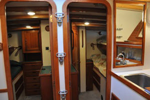 Port crew cabin / Stbd guest cabin