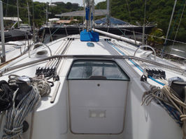 Lines led aft for ease of sailing