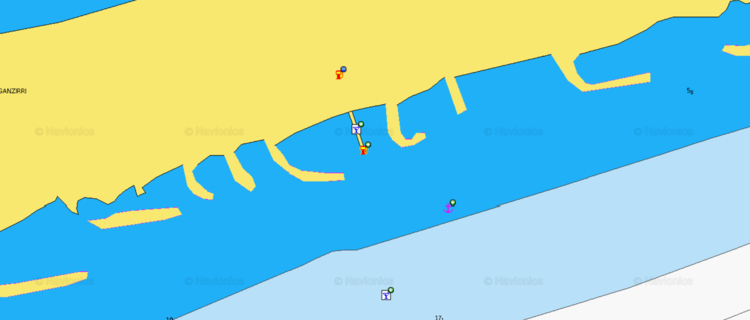 Открыть карту Навионикс стоянки яхт у топливозаправочной станции Ганзирри